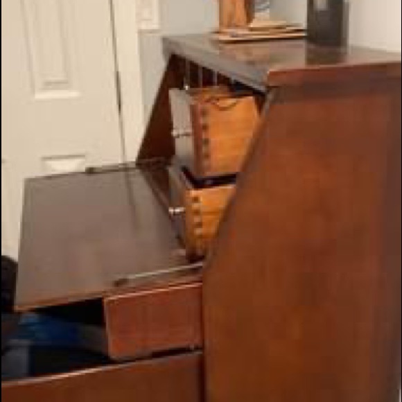 Computer desk - Picture 3 of 3